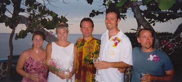 The wedding party. . . hey! look over HERE!