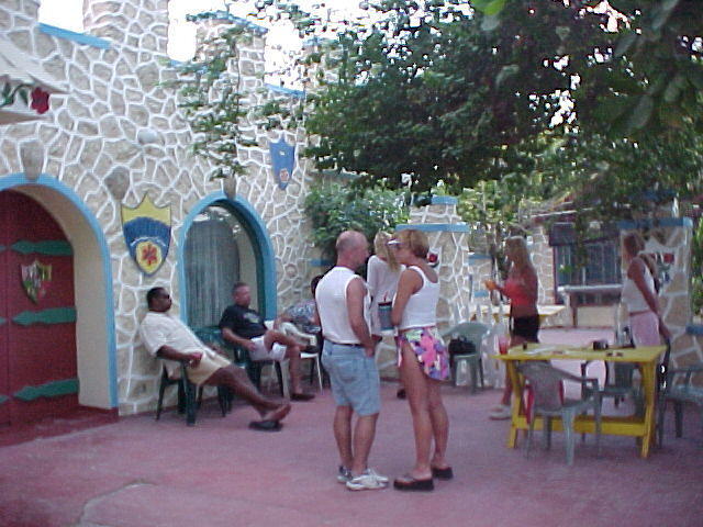 MVC-001F