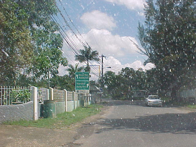 There is the sign for Roaring River.