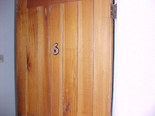  ROOM SIX