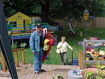 RASTA-STAN & BETTY ARRIVING